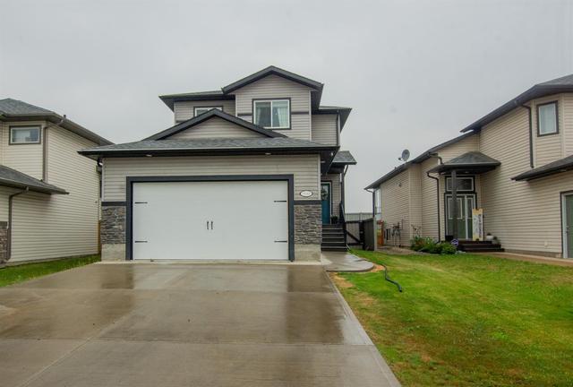 7122 115b Street, House detached with 4 bedrooms, 3 bathrooms and 4 parking in Grande Prairie AB | Image 2