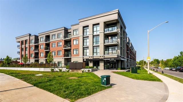 211 - 1 Redfern Avenue, Condo with 2 bedrooms, 2 bathrooms and 1 parking in Hamilton ON | Image 1