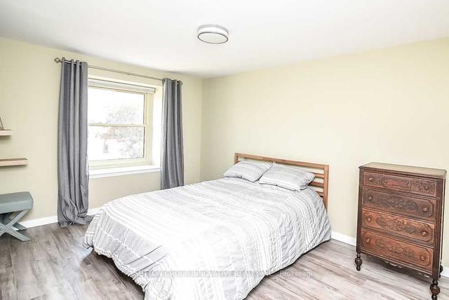 43 Russet Crt, House semidetached with 3 bedrooms, 2 bathrooms and 3 parking in Hamilton ON | Image 7