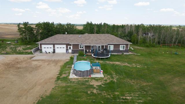 48324 834 Highway, House detached with 5 bedrooms, 3 bathrooms and null parking in Camrose County AB | Image 2