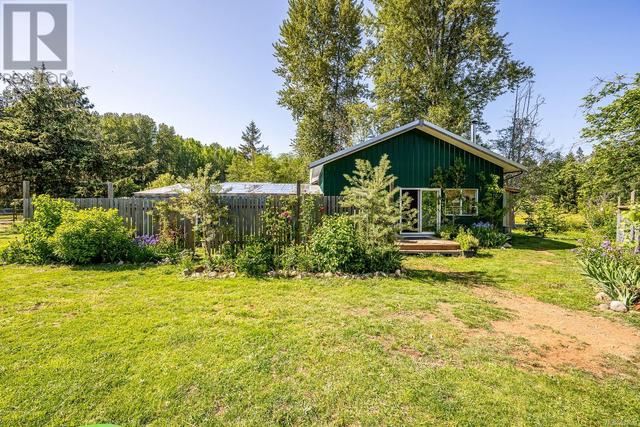 3326 Royston Rd, House detached with 5 bedrooms, 2 bathrooms and 10 parking in Comox Valley A BC | Image 27