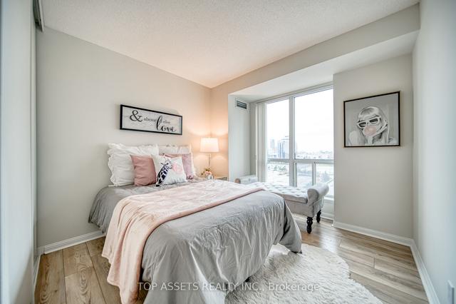 1609 - 8 Lee Centre Dr, Condo with 4 bedrooms, 3 bathrooms and 2 parking in Toronto ON | Image 16