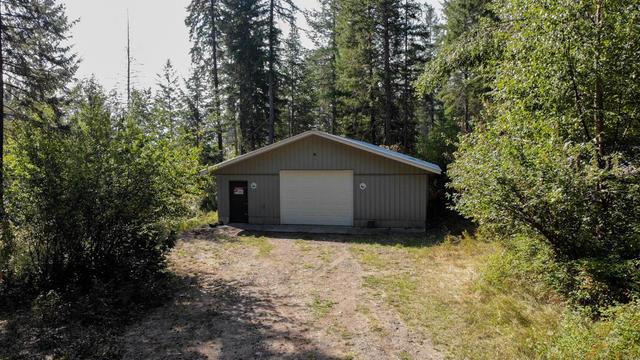 2526 West Lake Drive, House detached with 3 bedrooms, 0 bathrooms and null parking in Kootenay Boundary C BC | Image 29