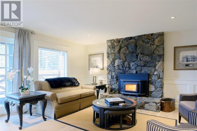 4573 Prospect Lake Rd, House detached with 6 bedrooms, 7 bathrooms and 10 parking in Saanich BC | Image 52