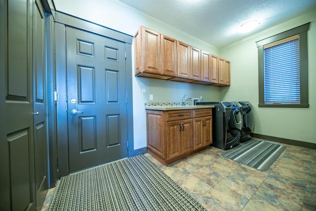 9002 60 Avenue, House detached with 5 bedrooms, 4 bathrooms and 4 parking in Grande Prairie AB | Image 25