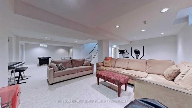 79 Rockwood Cres, House detached with 5 bedrooms, 5 bathrooms and 6 parking in Vaughan ON | Image 22