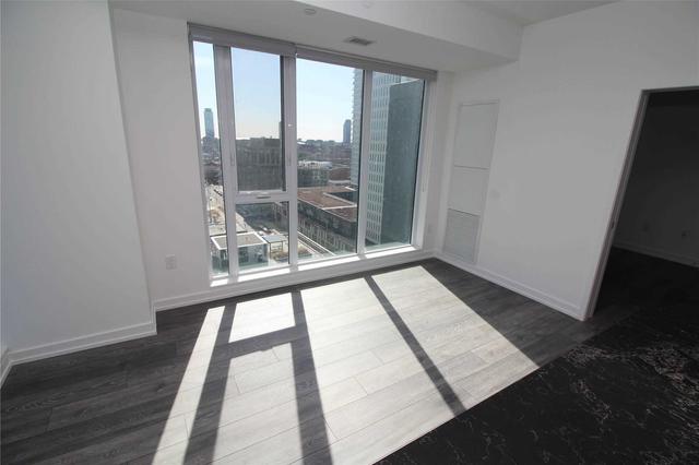 1303 - 225 Sumach St, Condo with 2 bedrooms, 2 bathrooms and 1 parking in Toronto ON | Image 5