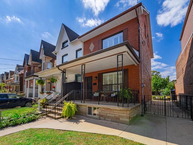 122 Margueretta St, House semidetached with 5 bedrooms, 2 bathrooms and 2 parking in Toronto ON | Image 1