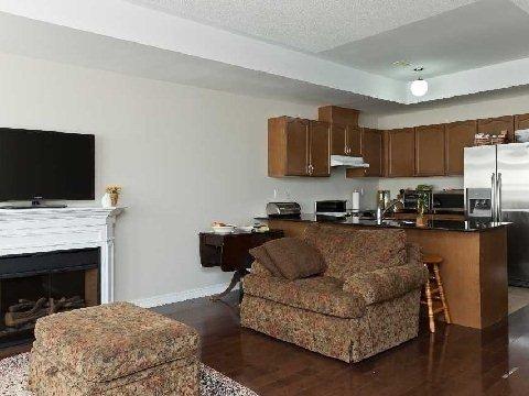 01 - 103 Brant St, Condo with 2 bedrooms, 3 bathrooms and 2 parking in Oakville ON | Image 5