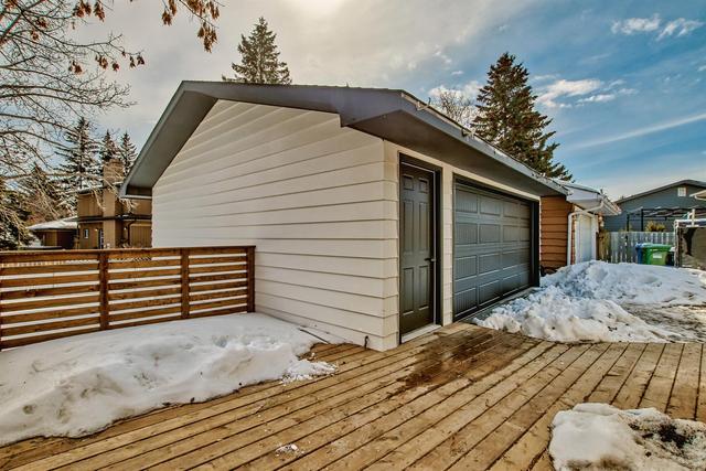 5820 Dalhousie Drive Nw, House detached with 5 bedrooms, 3 bathrooms and 2 parking in Calgary AB | Image 35