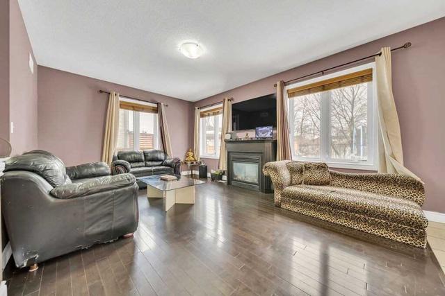 312 Wesley Blvd, House detached with 4 bedrooms, 4 bathrooms and 4 parking in Cambridge ON | Image 2