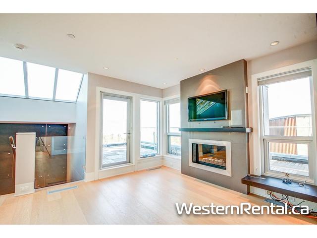 4426 W 3rd Avenue, House detached with 5 bedrooms, 5 bathrooms and 2 parking in Vancouver BC | Image 4