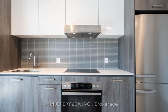 201 - 11 Lillian St, Condo with 1 bedrooms, 1 bathrooms and 0 parking in Toronto ON | Image 1