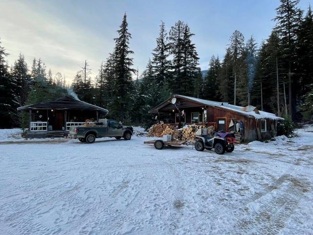 8225 Seymour Arm Main Road, House detached with 1 bedrooms, 1 bathrooms and 40 parking in Columbia Shuswap F BC | Image 26