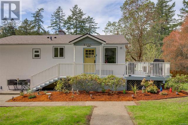 4850 Elk Rd, House detached with 4 bedrooms, 2 bathrooms and 8 parking in Saanich BC | Image 14