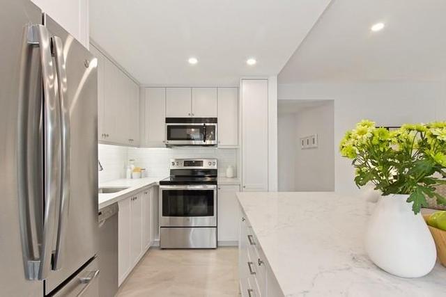 103 - 2 Ridelle Ave, Condo with 2 bedrooms, 1 bathrooms and 1 parking in Toronto ON | Image 9