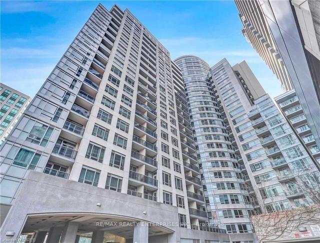 517 - 20 Blue Jays Way, Condo with 3 bedrooms, 2 bathrooms and 1 parking in Toronto ON | Image 1