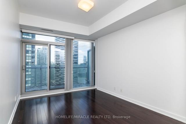 2901 - 14 York St, Condo with 3 bedrooms, 2 bathrooms and 1 parking in Toronto ON | Image 24