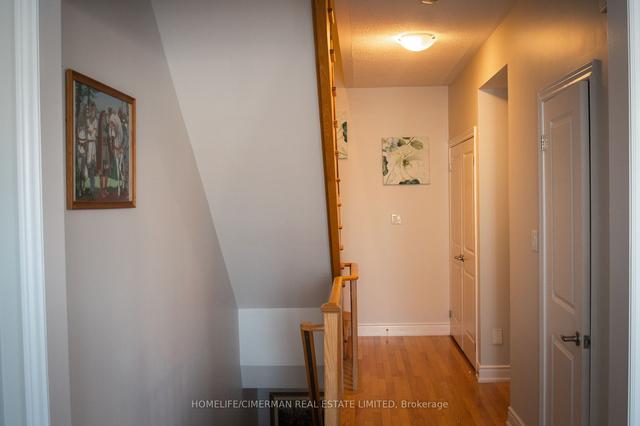 95 Thomas Fisher Dr, Townhouse with 3 bedrooms, 3 bathrooms and 2 parking in Toronto ON | Image 2