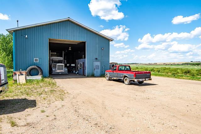 40210 Range Road 233, House detached with 7 bedrooms, 3 bathrooms and null parking in Lacombe County AB | Image 39