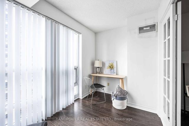 2907 - 763 Bay St, Condo with 0 bedrooms, 1 bathrooms and 0 parking in Toronto ON | Image 2