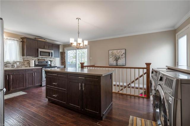 790 7th Street E, House detached with 3 bedrooms, 1 bathrooms and 4 parking in Owen Sound ON | Image 4