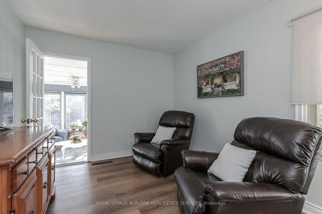 54 Lakeview Ave, House detached with 2 bedrooms, 2 bathrooms and 5 parking in Grimsby ON | Image 24