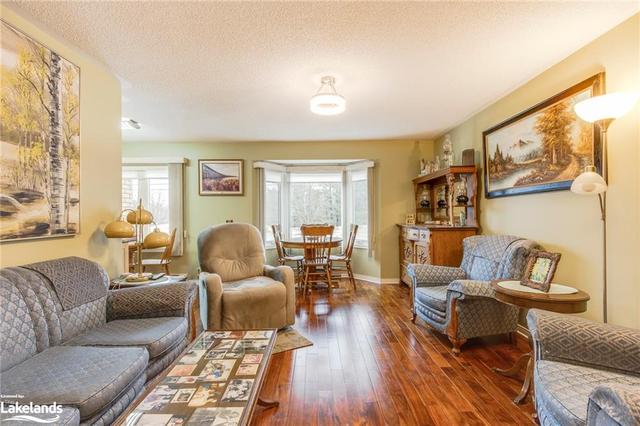 17 - 155 Church Street, House attached with 2 bedrooms, 1 bathrooms and null parking in Penetanguishene ON | Image 7