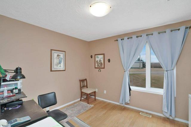 3402-3 Township Road 392, House detached with 4 bedrooms, 2 bathrooms and null parking in Lacombe County AB | Image 35