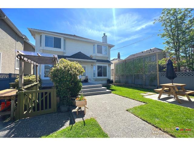 29xx W 22nd Avenue, House detached with 5 bedrooms, 4 bathrooms and 2 parking in Vancouver BC | Image 18