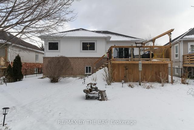 48 Regina Blvd, House detached with 2 bedrooms, 4 bathrooms and 6 parking in Wasaga Beach ON | Image 14