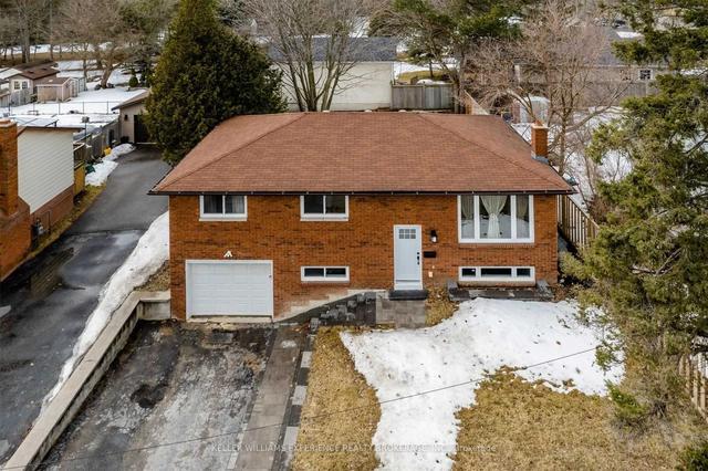 200 Ferndale Dr N, House detached with 3 bedrooms, 2 bathrooms and 3 parking in Barrie ON | Image 12