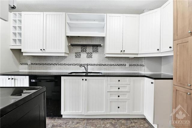 222 Romulus Private, Townhouse with 4 bedrooms, 3 bathrooms and 2 parking in Ottawa ON | Image 12