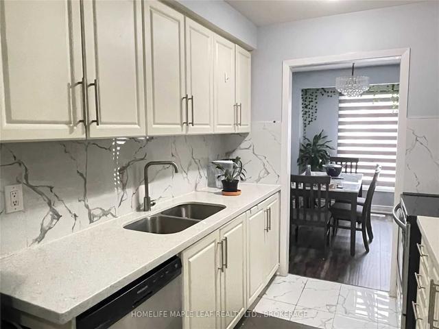 20 - 3430 Brandon Gate Dr, Townhouse with 3 bedrooms, 2 bathrooms and 2 parking in Mississauga ON | Image 5