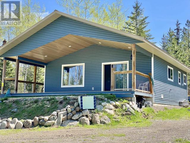 7607 Farquharson Road, House detached with 2 bedrooms, 1 bathrooms and null parking in Cariboo L BC | Image 24