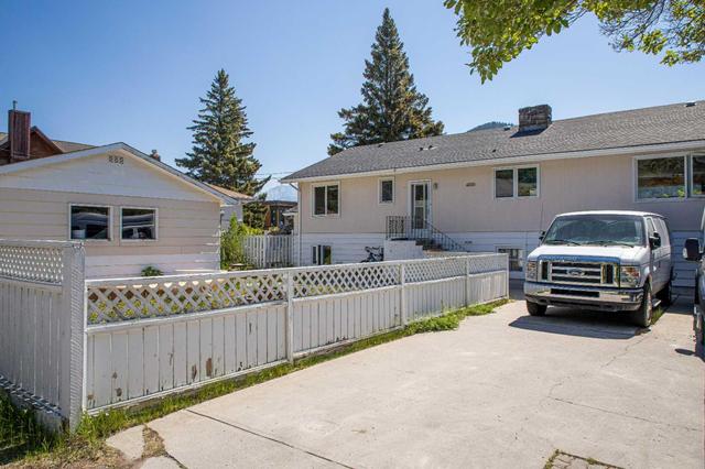 329 Big Horn Street, House detached with 5 bedrooms, 3 bathrooms and 6 parking in Banff AB | Image 9