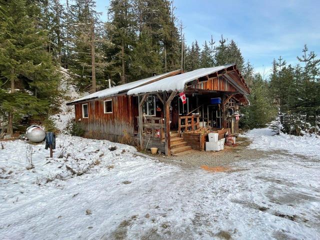 8225 Seymour Arm Main Road, House detached with 1 bedrooms, 1 bathrooms and 40 parking in Columbia Shuswap F BC | Image 27