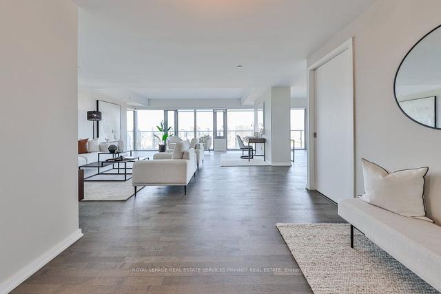 2501 - 60 Colborne St, Condo with 3 bedrooms, 4 bathrooms and 2 parking in Toronto ON | Image 12