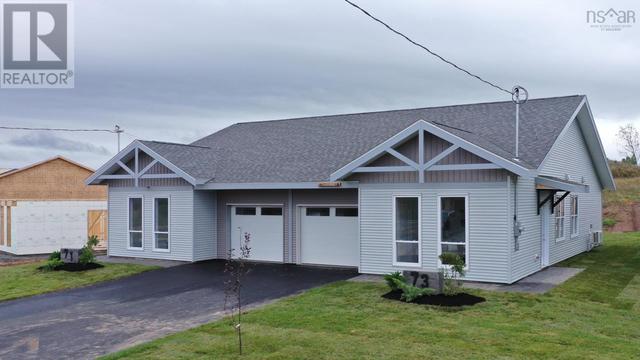 73 Thistle Street, House semidetached with 2 bedrooms, 2 bathrooms and null parking in West Hants NS | Image 1