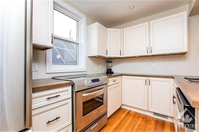 9 Ella Street, Condo with 2 bedrooms, 1 bathrooms and null parking in Ottawa ON | Image 12