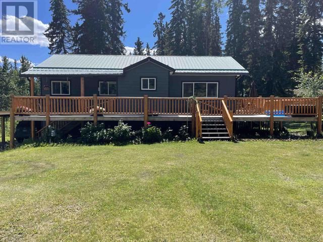 6400 Lambley Road, House detached with 4 bedrooms, 2 bathrooms and null parking in Cariboo L BC | Image 3