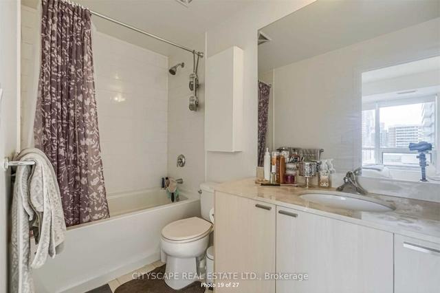 1305 - 35 Hayden St, Condo with 2 bedrooms, 2 bathrooms and 0 parking in Toronto ON | Image 6