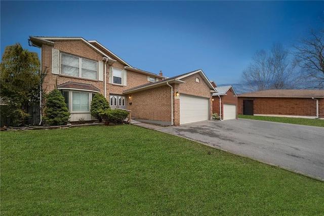3247 Folkway Drive, House detached with 5 bedrooms, 3 bathrooms and 2 parking in Burlington ON | Image 2