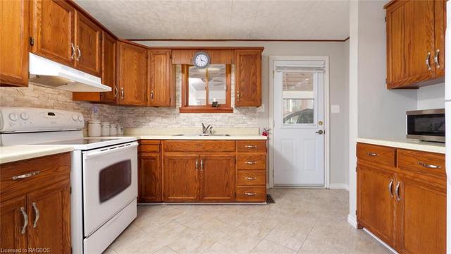 846 9th Street A E, House detached with 3 bedrooms, 2 bathrooms and null parking in Owen Sound ON | Image 5