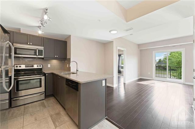 204 - 200 Winterfell Private, Condo with 2 bedrooms, 2 bathrooms and 1 parking in Ottawa ON | Image 3