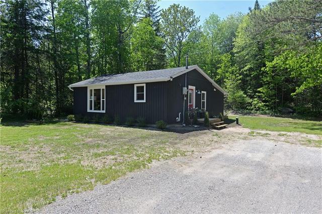3796 Highway 28, House detached with 2 bedrooms, 2 bathrooms and null parking in Douro Dummer ON | Image 12