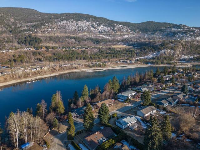 309 33rd Street, House detached with 5 bedrooms, 2 bathrooms and null parking in Castlegar BC | Image 47
