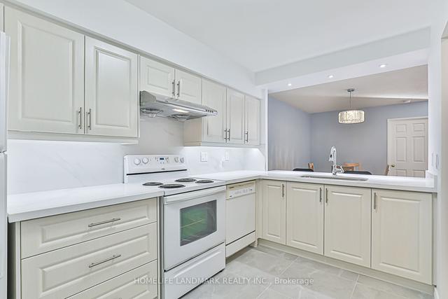 523 - 25 Austin Dr, Condo with 2 bedrooms, 2 bathrooms and 2 parking in Markham ON | Image 2