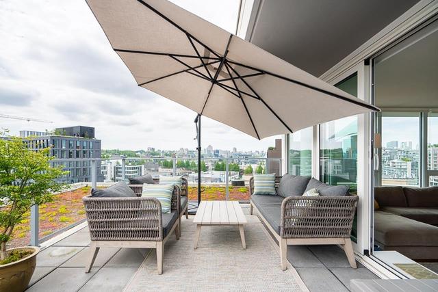 1115 - 180 E 2nd Avenue, Condo with 2 bedrooms, 2 bathrooms and 2 parking in Vancouver BC | Image 3