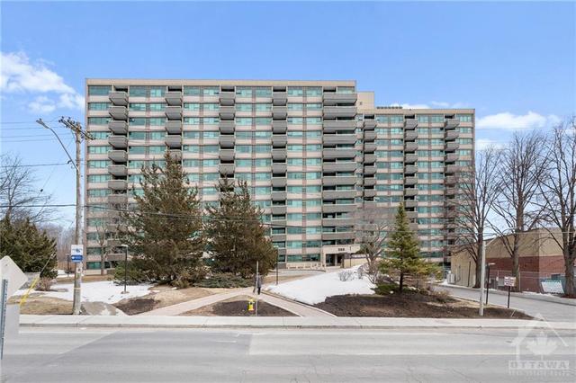 410 - 555 Brittany Drive, Condo with 2 bedrooms, 2 bathrooms and 1 parking in Ottawa ON | Image 1